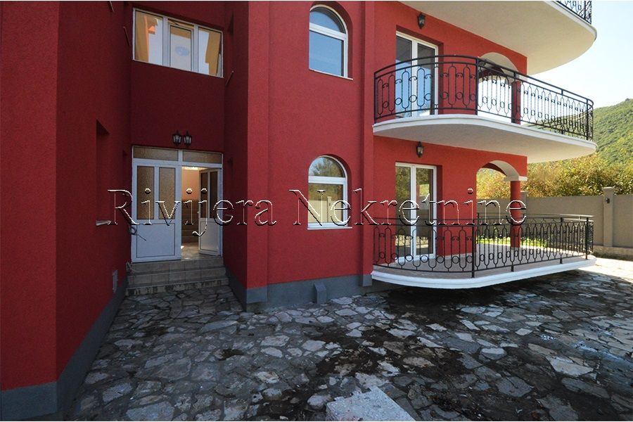 Квартира в Которе, Черногория, 80 м2 - фото 1