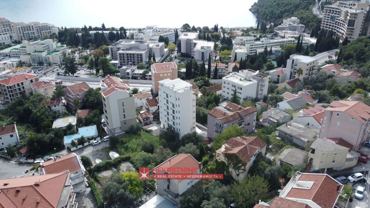 Квартира в Бечичи, Черногория, 105 м² - фото 1
