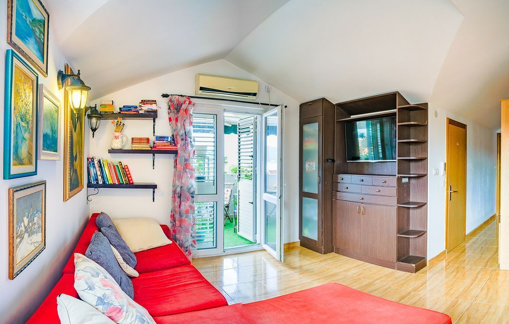 Квартира в Тивате, Черногория, 65 м² - фото 7