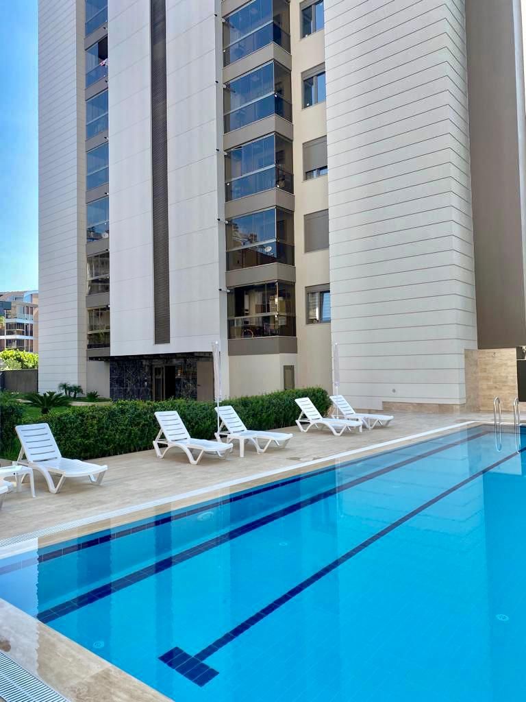 Дом в Анталии, Турция, 1 500 м² - фото 1