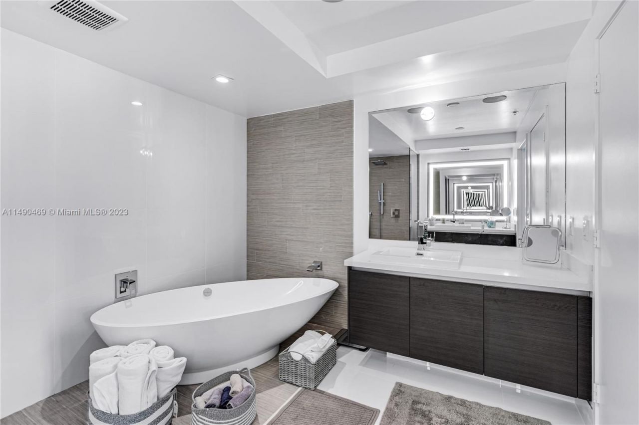 Квартира в Майами, США, 160 м² - фото 11