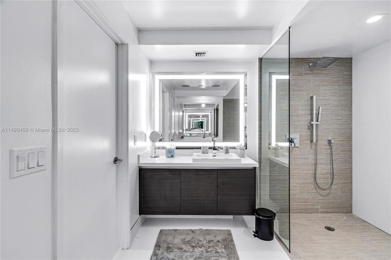 Квартира в Майами, США, 160 м² - фото 16