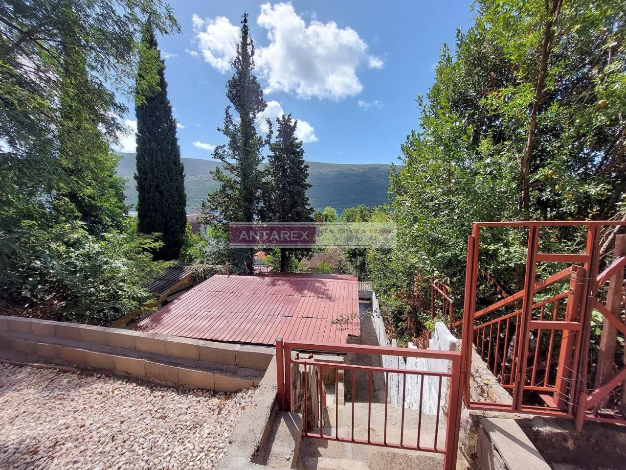 Вилла в Кумборе, Черногория, 51 м² - фото 2