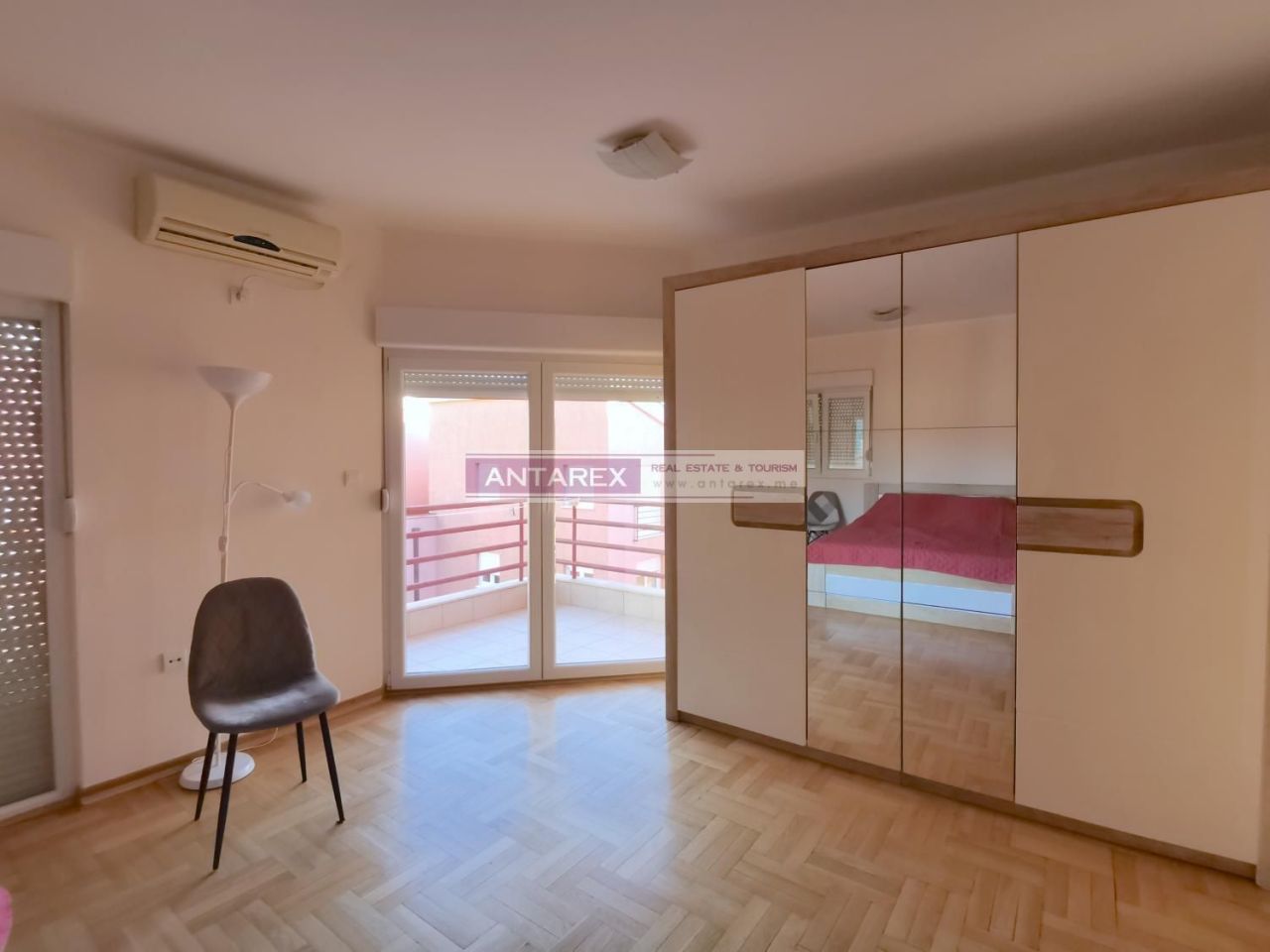 Апартаменты в Петроваце, Черногория, 156 м² - фото 8