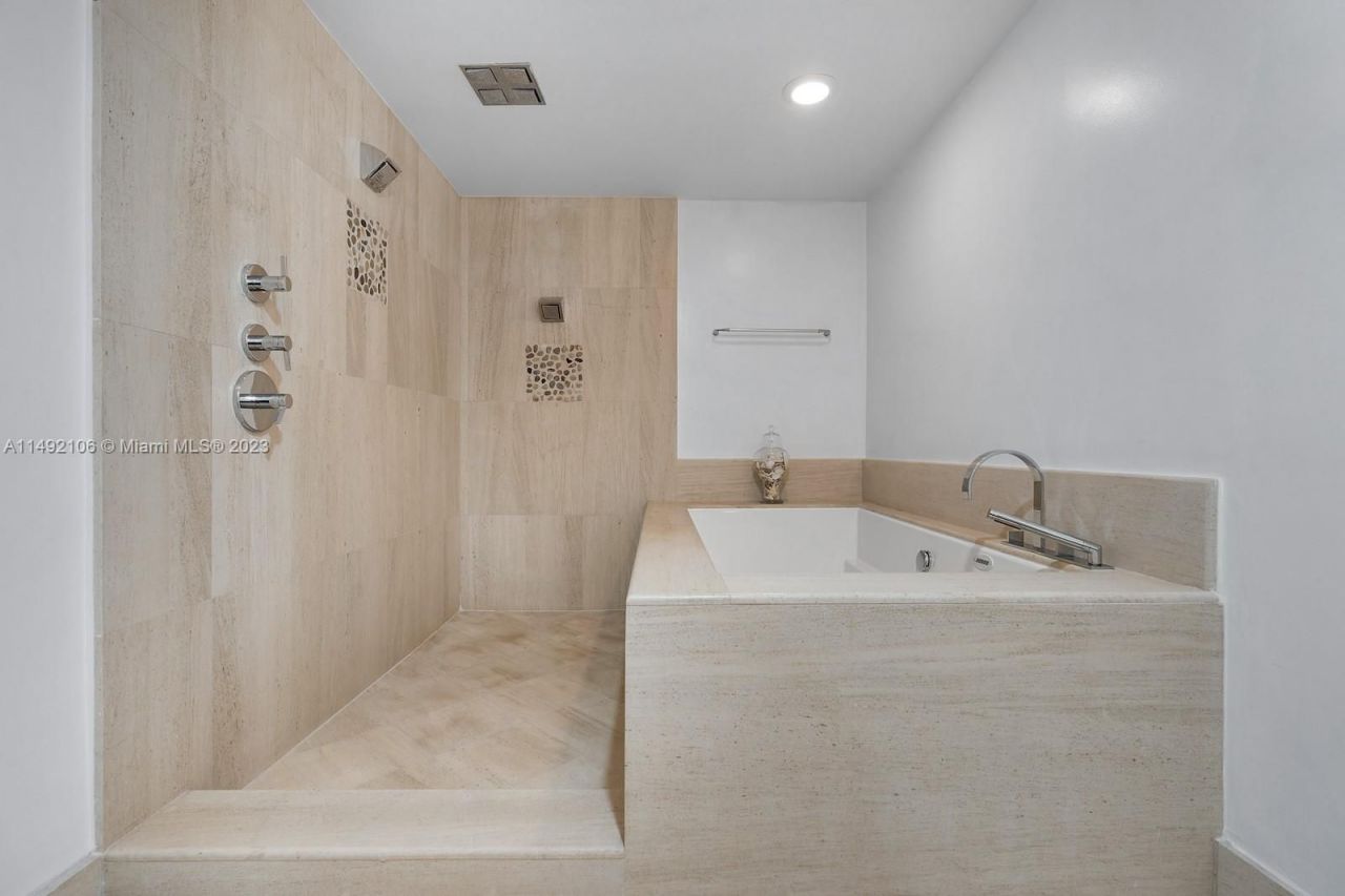 Квартира в Майами, США, 80 м² - фото 12