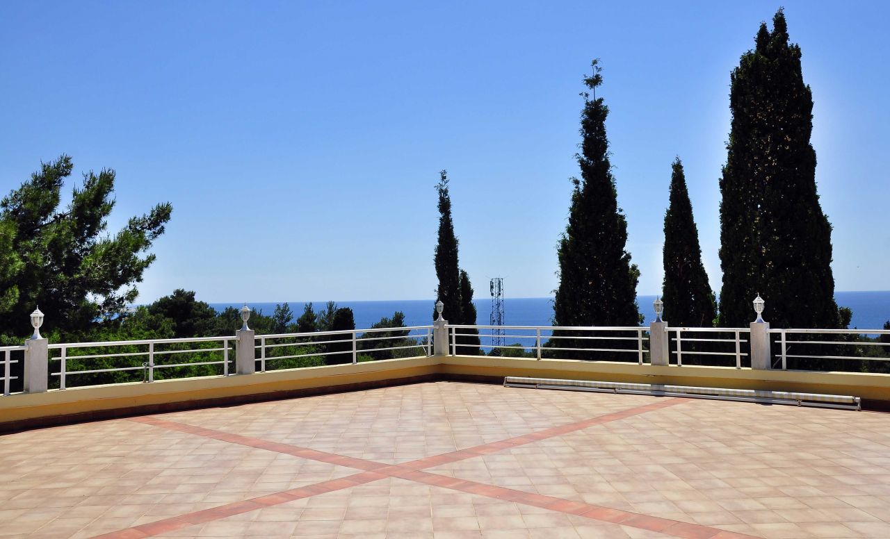 Отель, гостиница в Баре, Черногория, 400 м² - фото 3