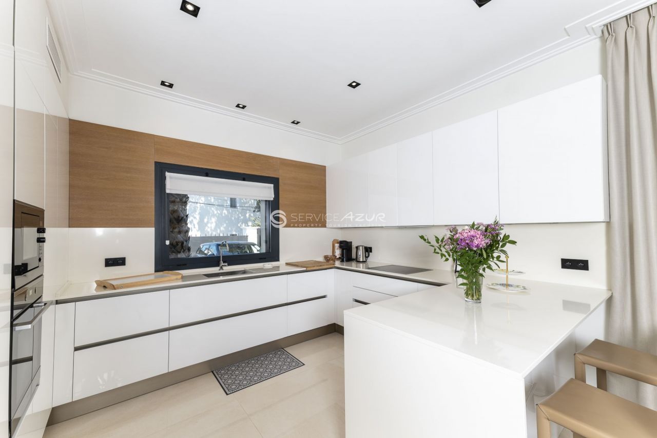 Вилла в Антибе, Франция, 250 м² - фото 8