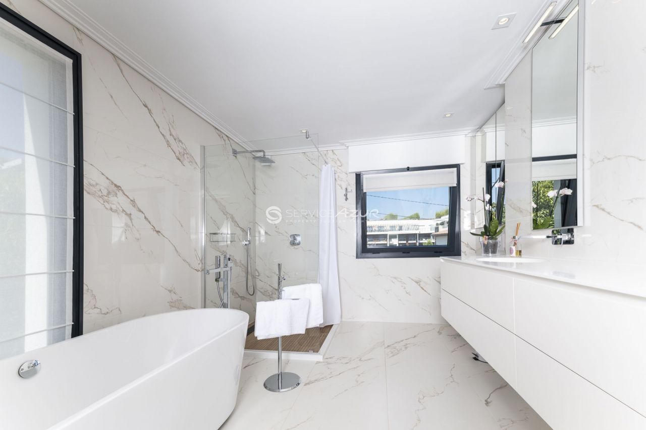 Вилла в Антибе, Франция, 250 м² - фото 14