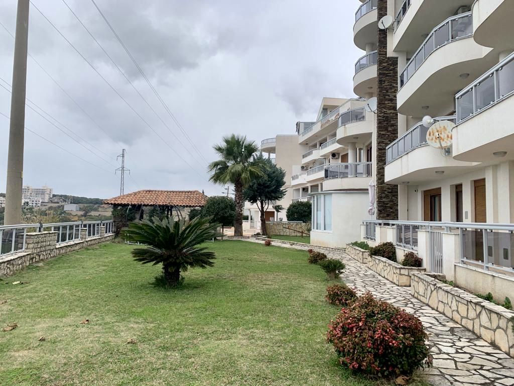 Квартира в Добра Воде, Черногория, 51 м² - фото 17