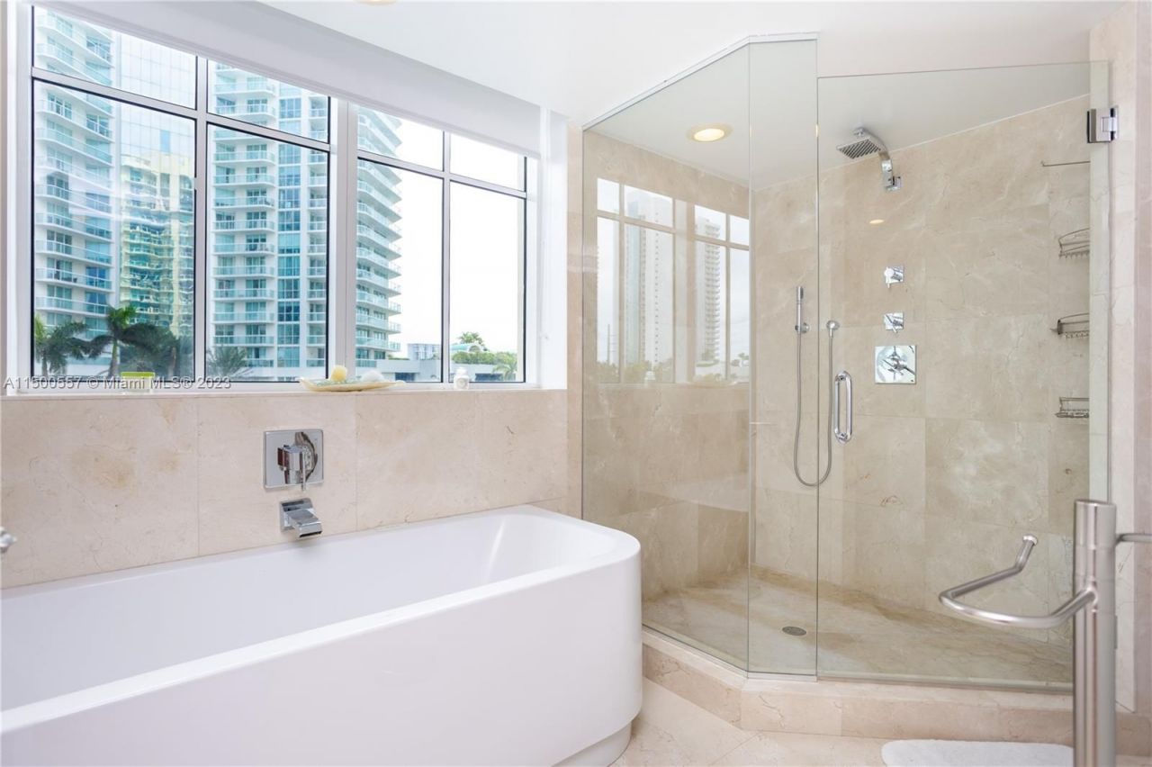 Квартира в Майами, США, 160 м² - фото 11