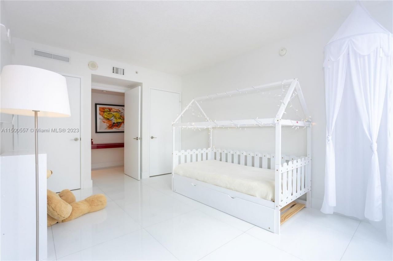 Квартира в Майами, США, 160 м² - фото 13