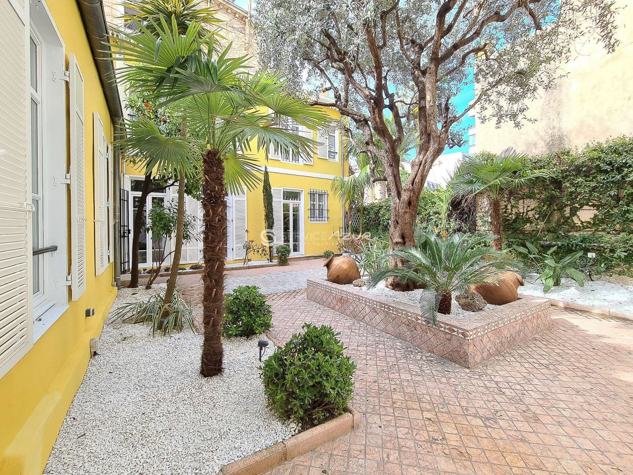 Вилла в Каннах, Франция, 130 м² - фото 2