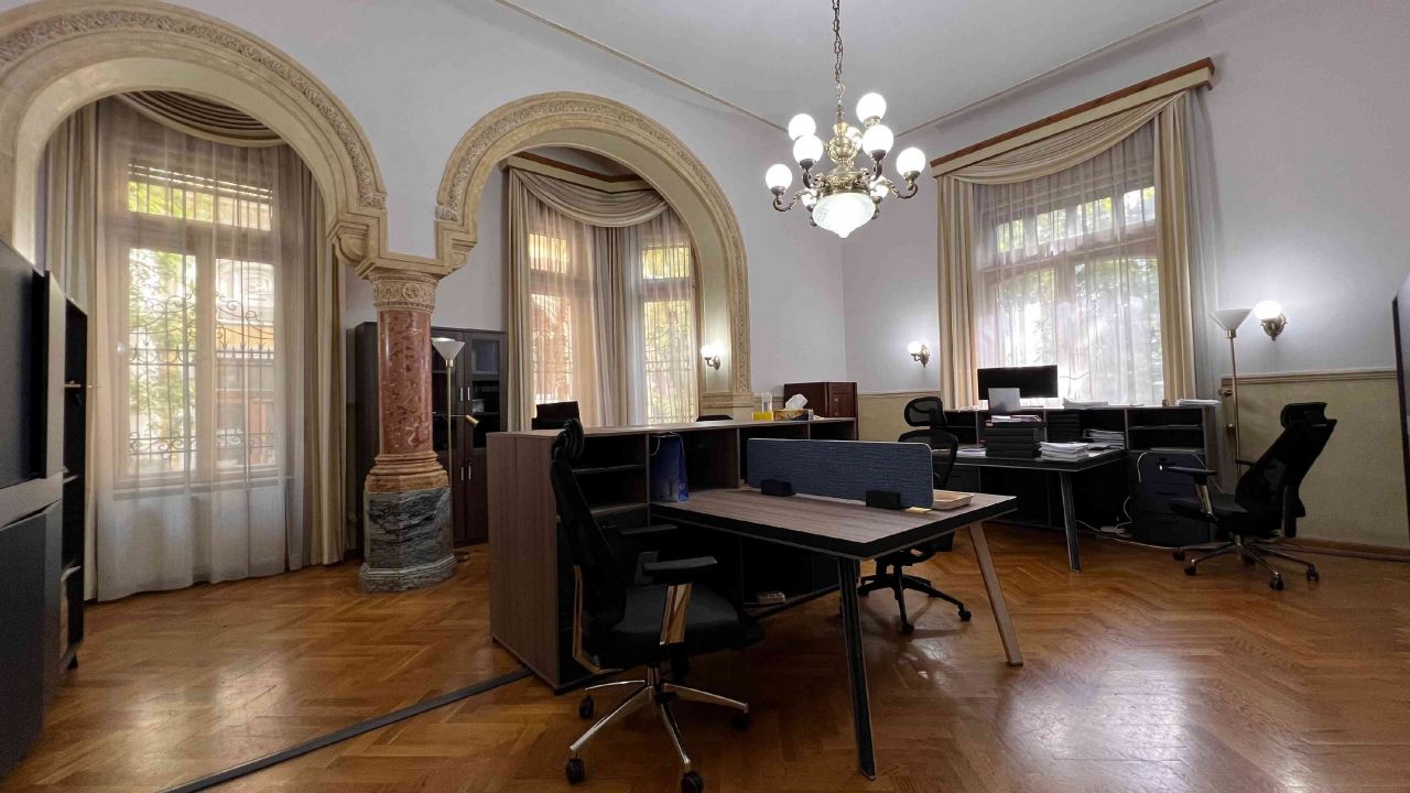 Вилла в Будапеште, Венгрия, 1 400 м² - фото 2