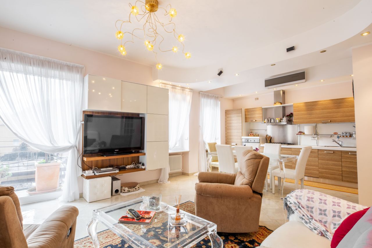 Квартира в Алассио, Италия, 111 м² - фото 4