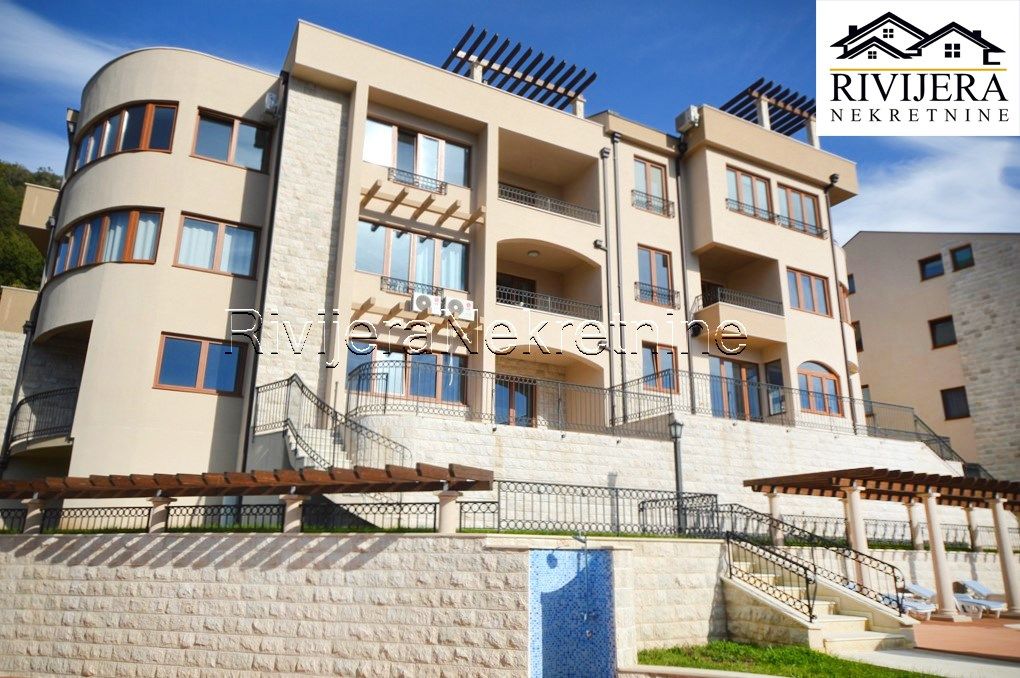 Квартира в Херцег-Нови, Черногория, 69 м² - фото 2