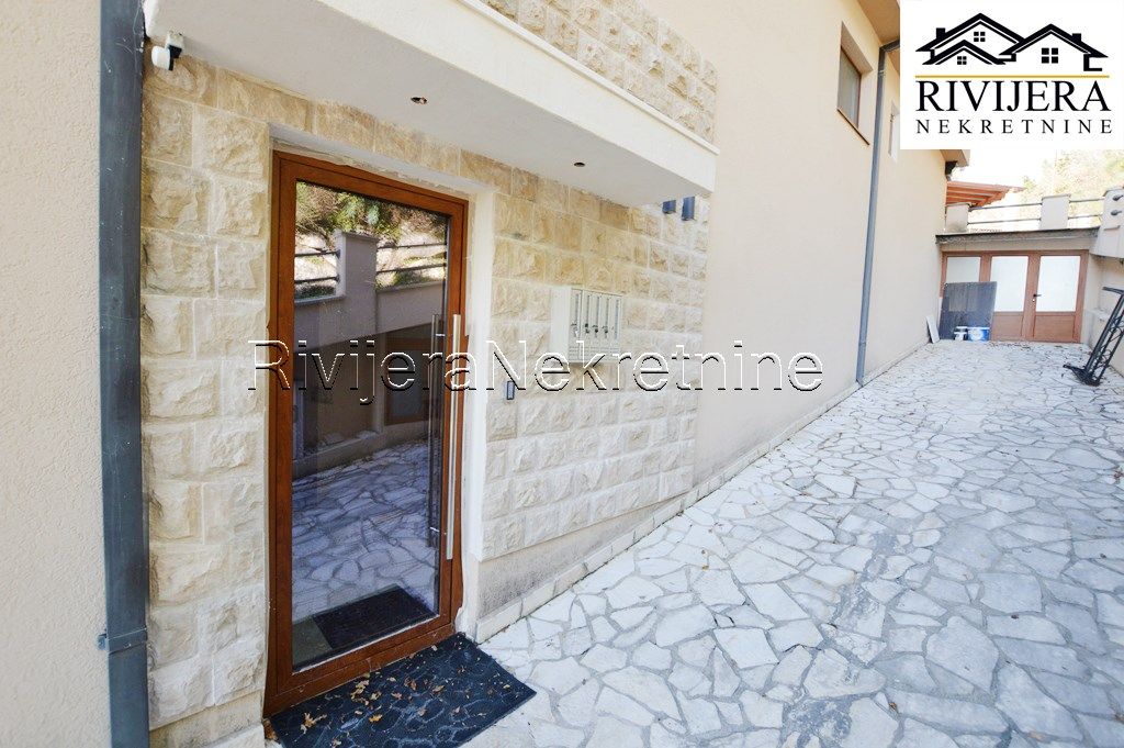 Квартира в Херцег-Нови, Черногория, 69 м² - фото 15