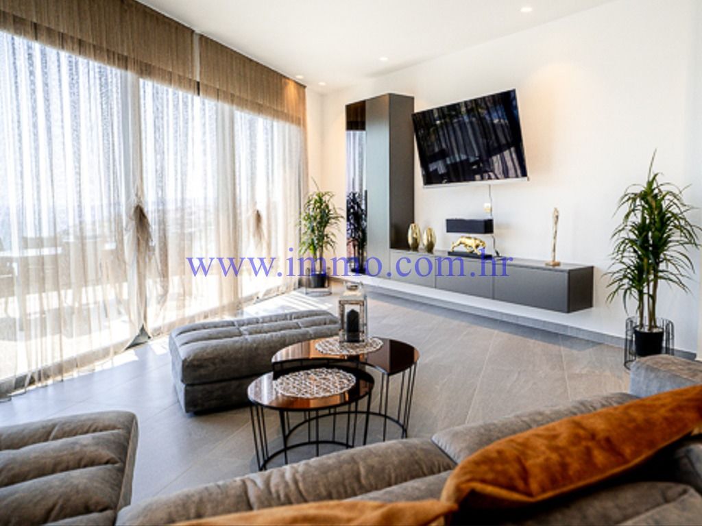 Вилла в Трогире, Хорватия, 370 м² - фото 3