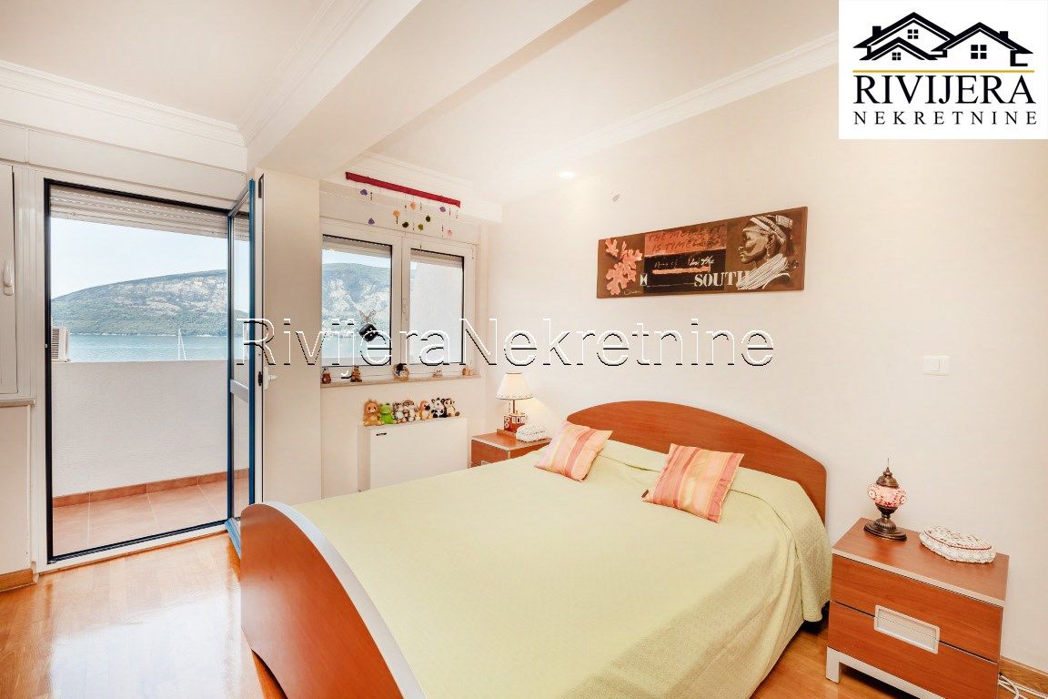 Квартира в Херцег-Нови, Черногория, 244 м² - фото 14