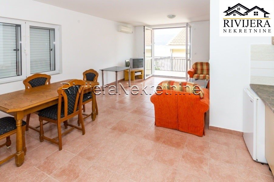 Квартира в Херцег-Нови, Черногория, 58 м² - фото 2