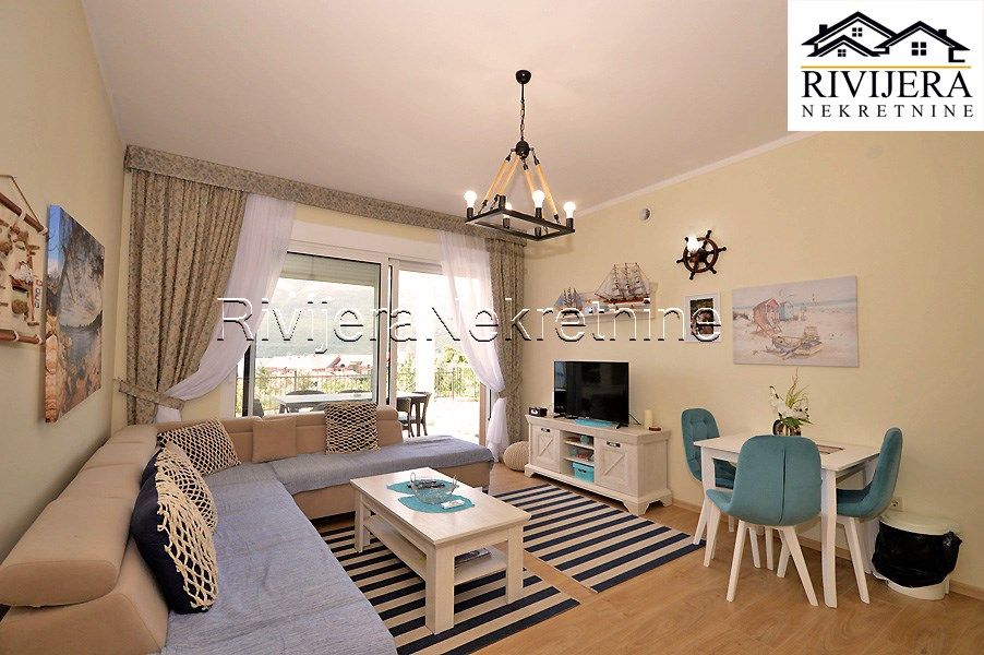 Квартира в Херцег-Нови, Черногория, 80 м² - фото 2