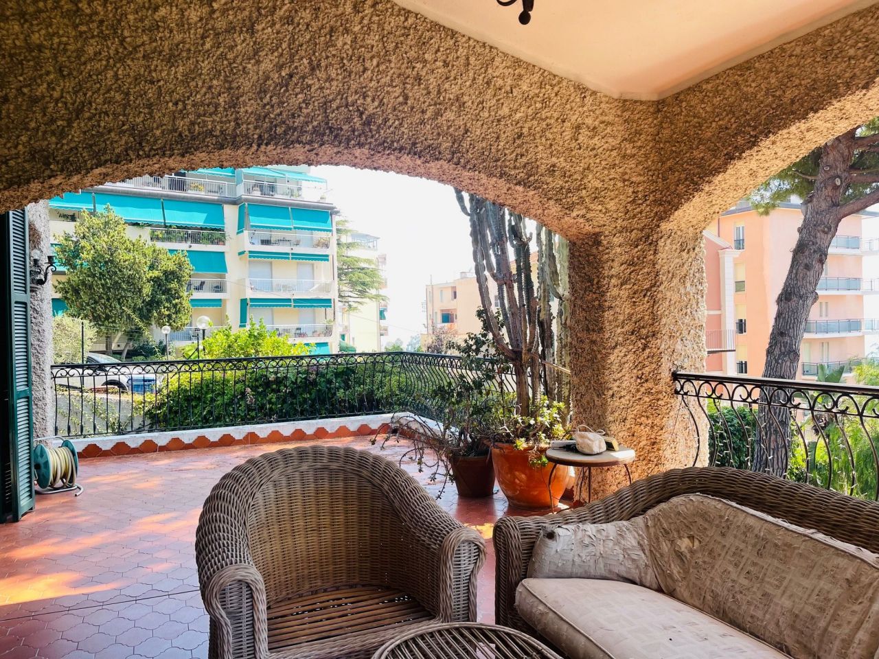 Вилла в Сан-Ремо, Италия, 223 м² - фото 4