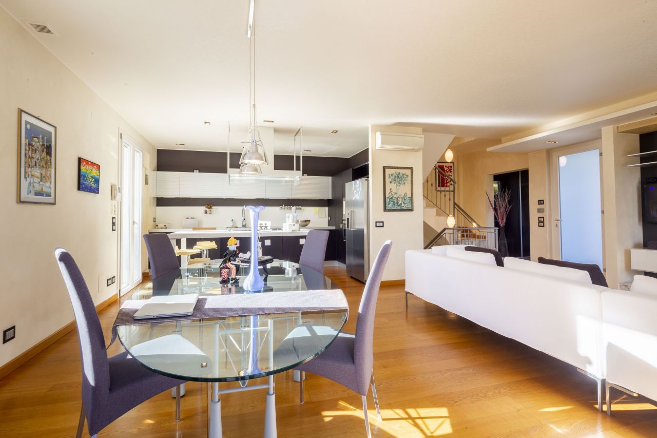 Вилла в Сан-Ремо, Италия, 240 м² - фото 6