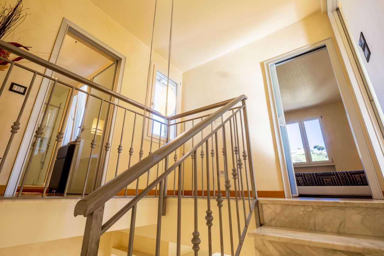 Вилла в Сан-Ремо, Италия, 240 м² - фото 12