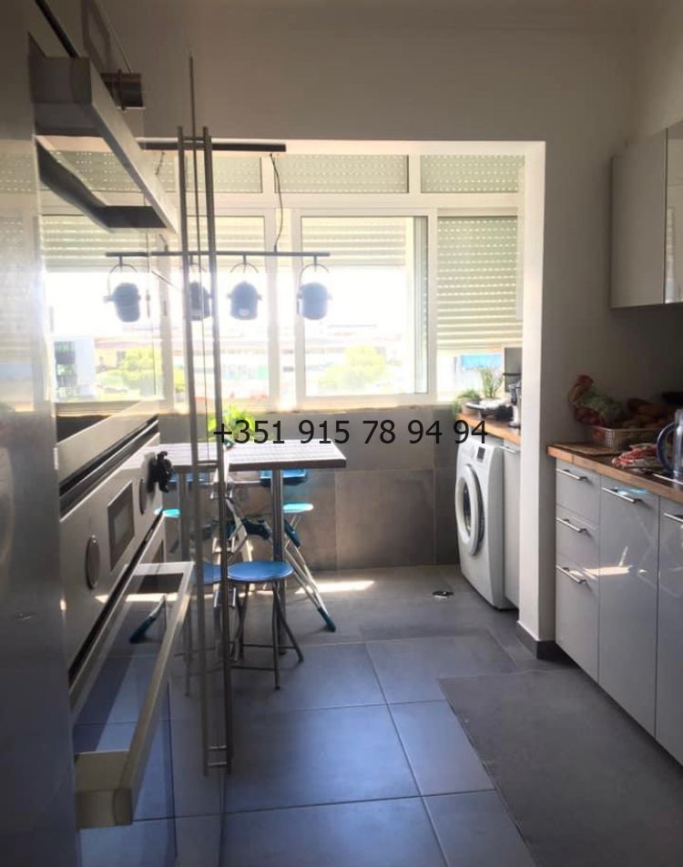 Квартира в Карнашиде, Португалия, 150 м2 - фото 1