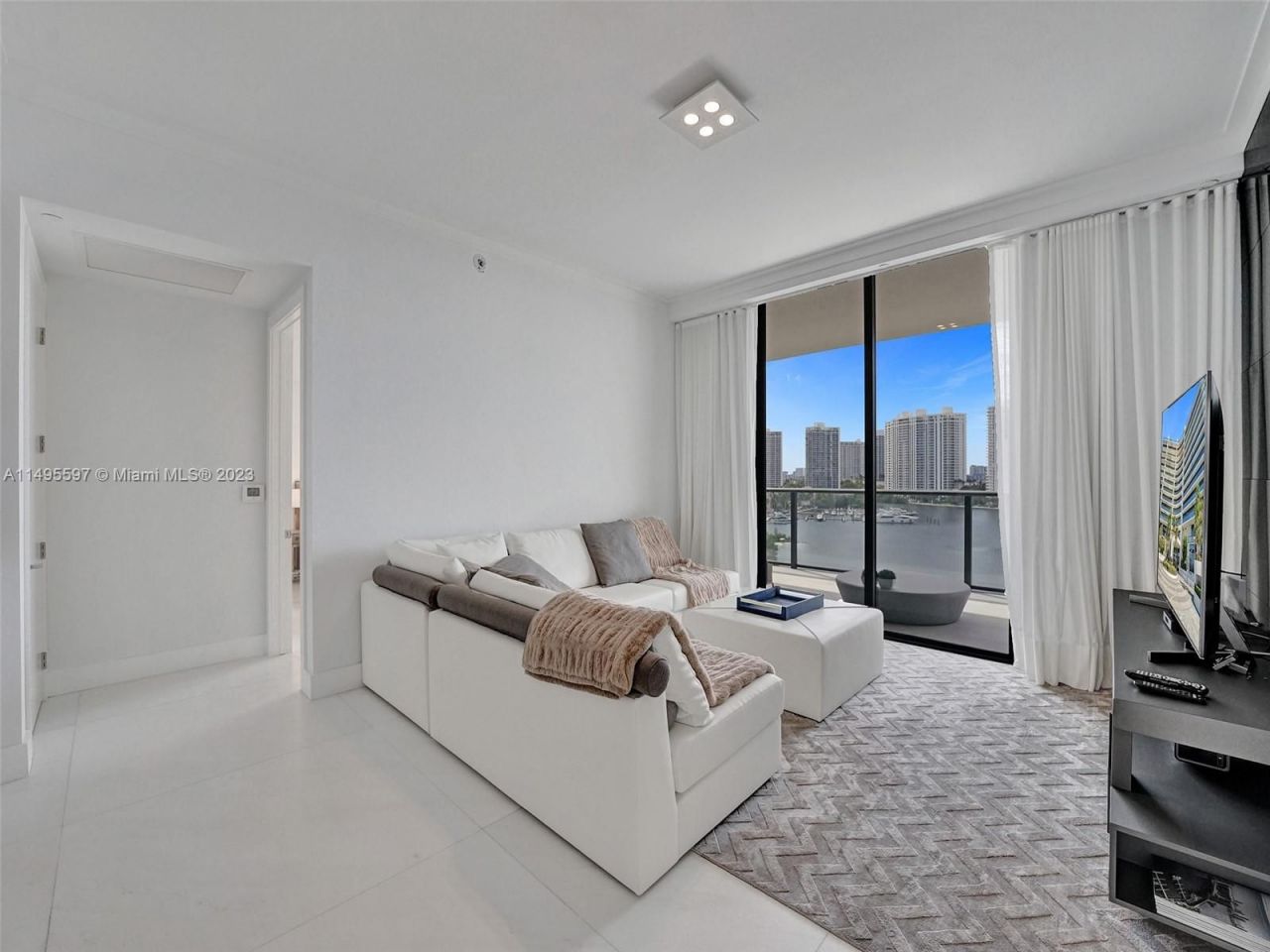 Квартира в Майами, США, 260 м² - фото 11