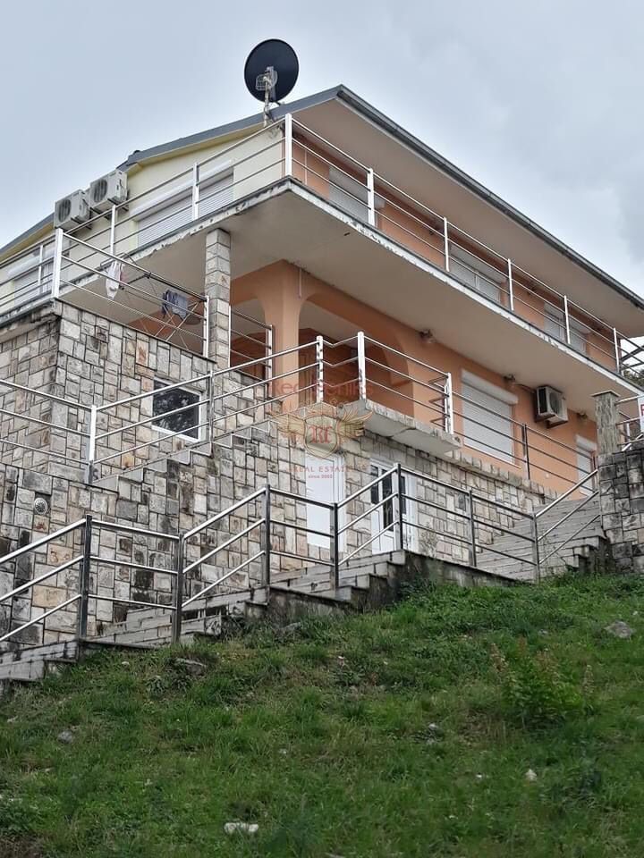 Дом в Баре, Черногория, 400 м2 - фото 1