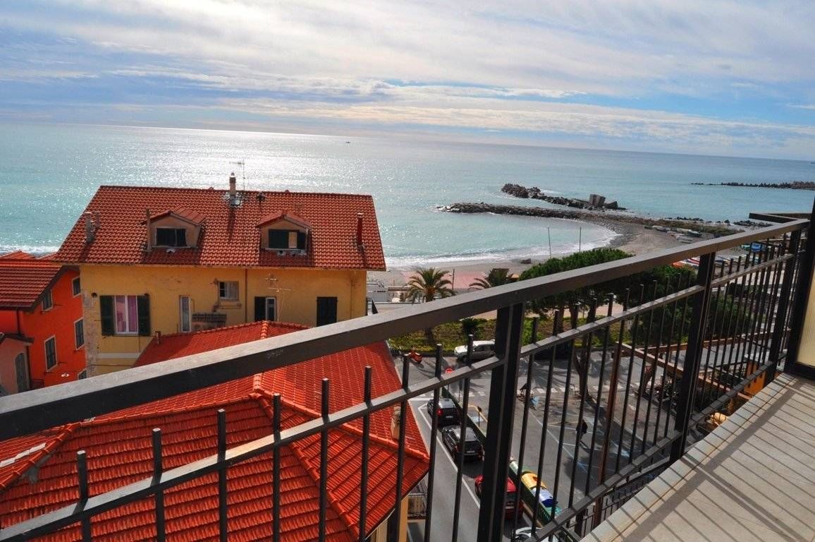 Квартира в Оспедалетти, Италия, 94 м² - фото 2