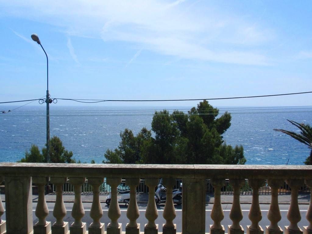 Вилла в Сан-Ремо, Италия, 476 м² - фото 6