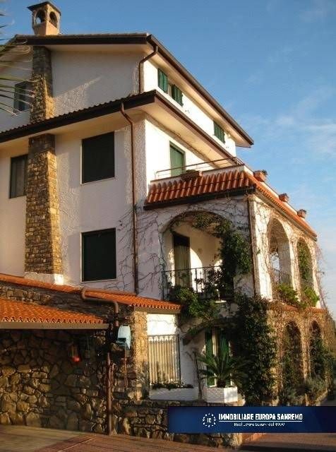 Вилла в Сан-Ремо, Италия, 450 м² - фото 3