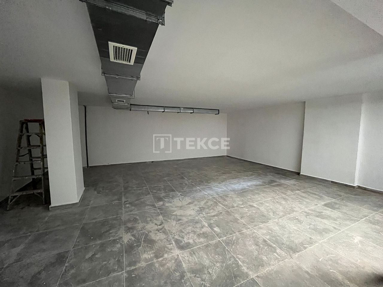 Магазин в Алании, Турция, 227 м² - фото 2
