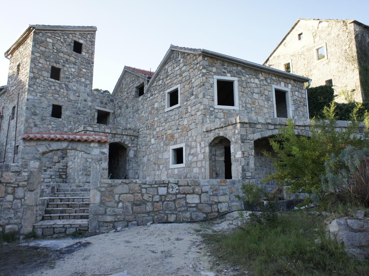 Дом на полуострове Луштица, Черногория, 383 м2 - фото 1