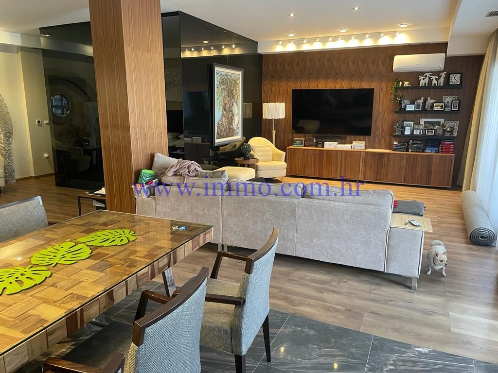 Дом в Шибенике, Хорватия, 516 м² - фото 2