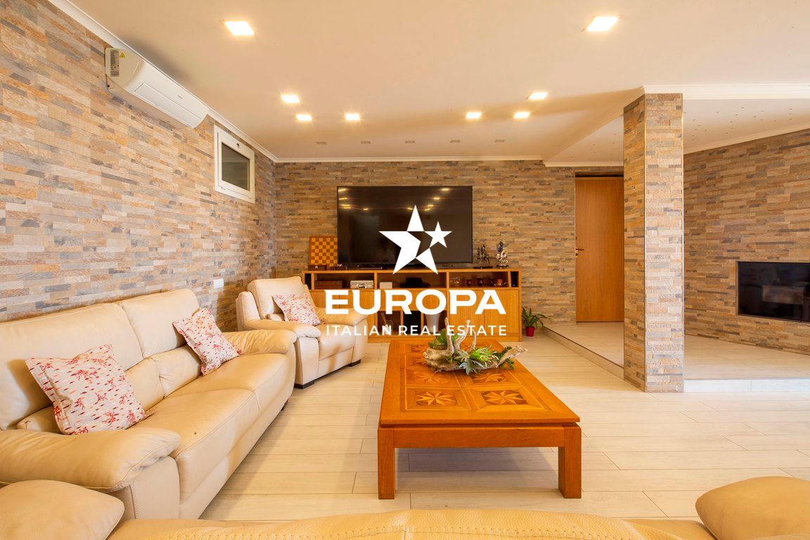 Вилла в Сан-Ремо, Италия, 450 м² - фото 9