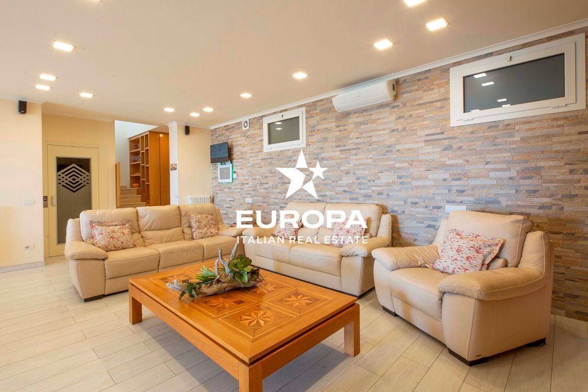 Вилла в Сан-Ремо, Италия, 450 м² - фото 8