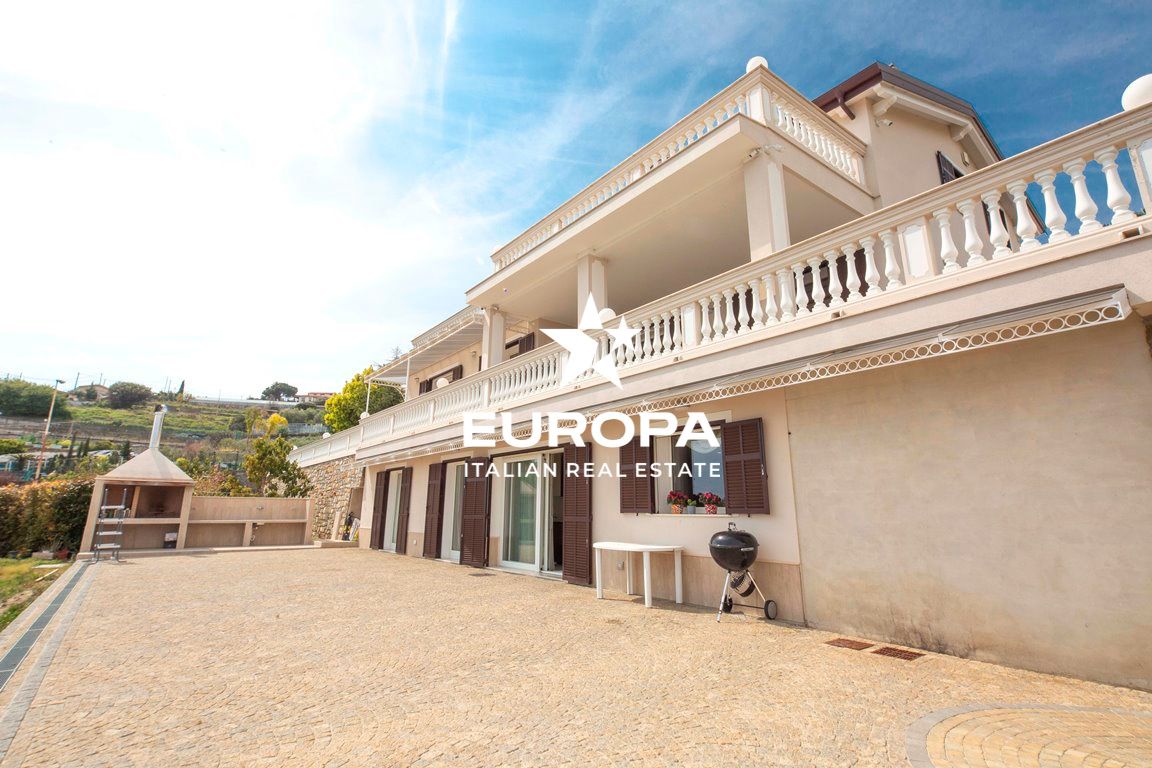 Вилла в Сан-Ремо, Италия, 450 м² - фото 4