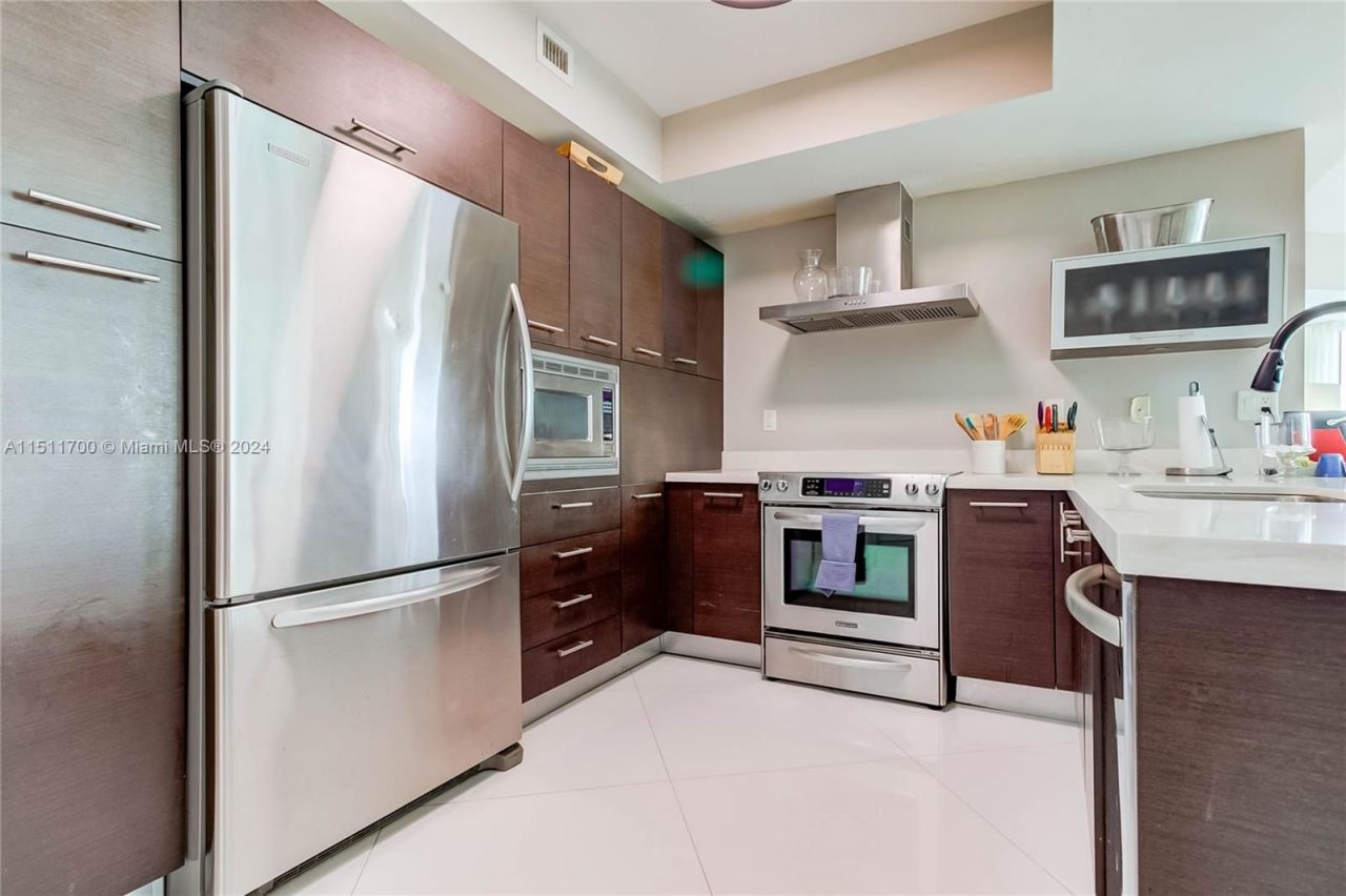 Квартира в Майами, США, 130 м² - фото 13