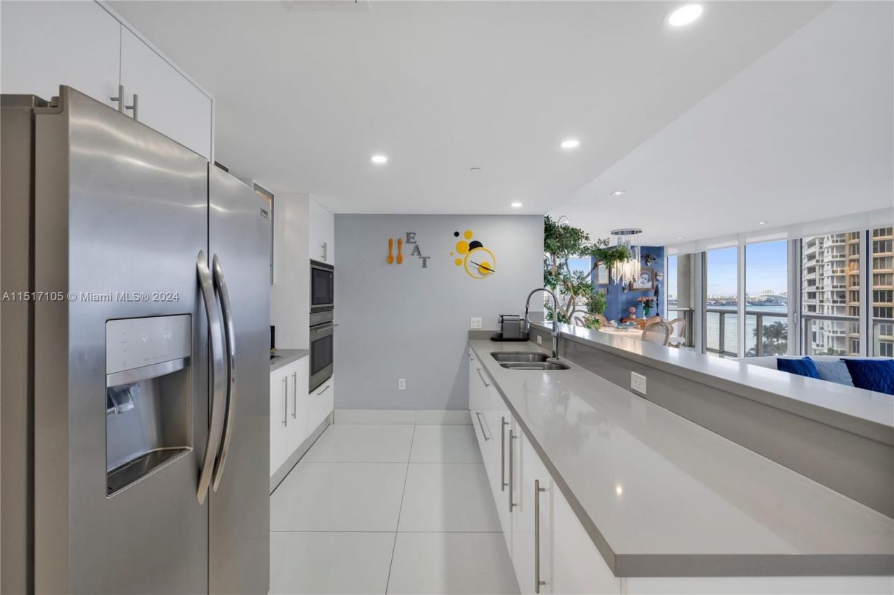 Квартира в Майами, США, 180 м² - фото 11