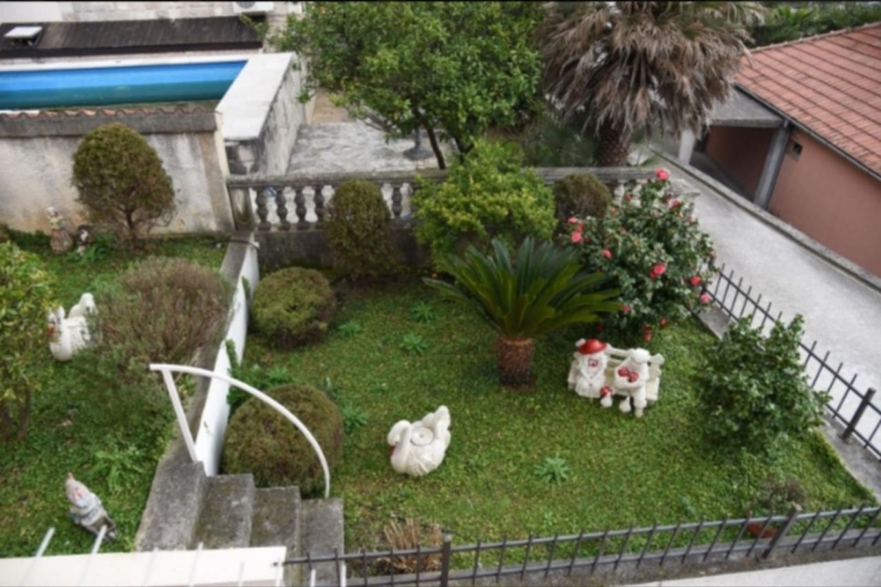 Дом в Доброте, Черногория, 441 м² - фото 2