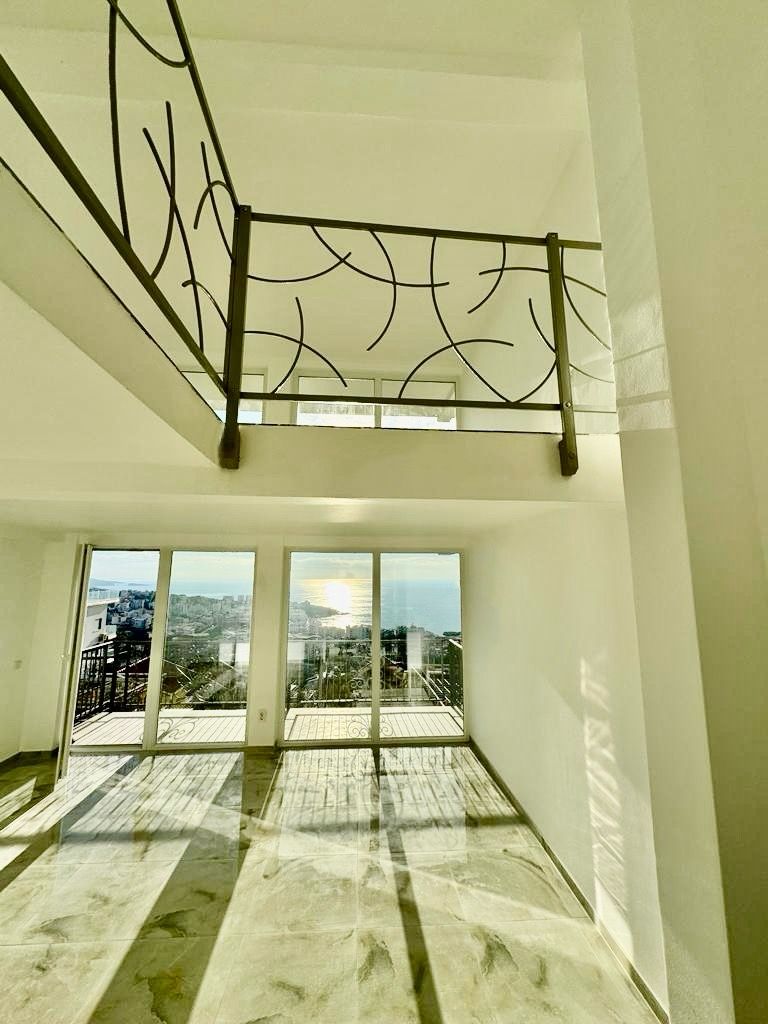 Квартира в Добра Воде, Черногория, 69 м² - фото 2