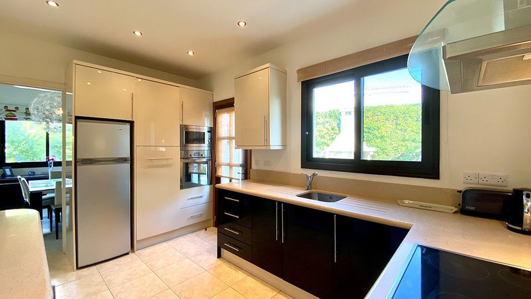 Вилла в Пафосе, Кипр, 250 м² - фото 11