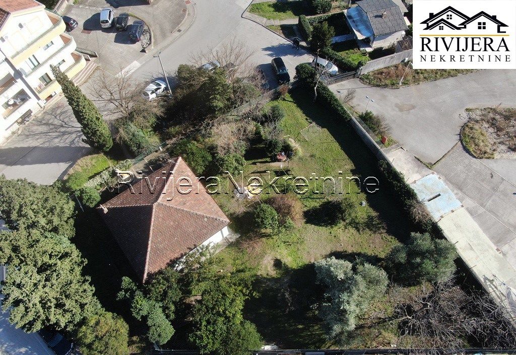 Земля в Херцег-Нови, Черногория, 1 037 м² - фото 2