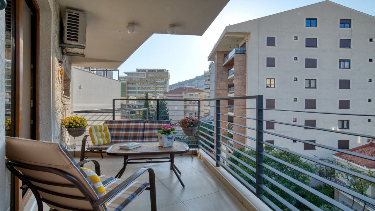 Квартира в Будве, Черногория, 78 м² - фото 2