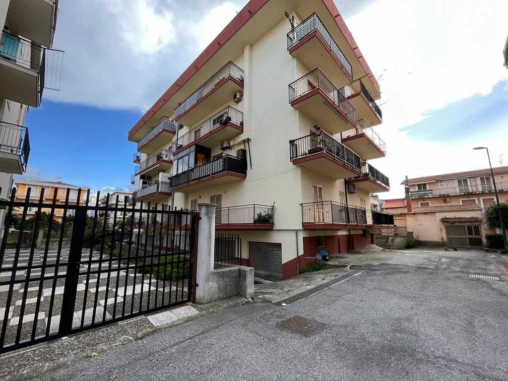 Квартира в Скалее, Италия, 130 м2 - фото 1