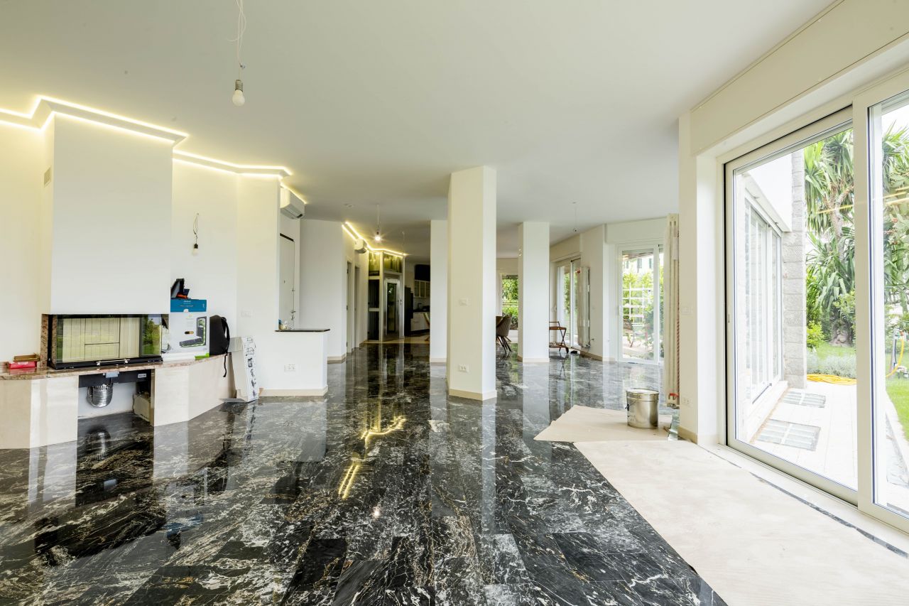 Вилла в Сан-Ремо, Италия, 460 м² - фото 3