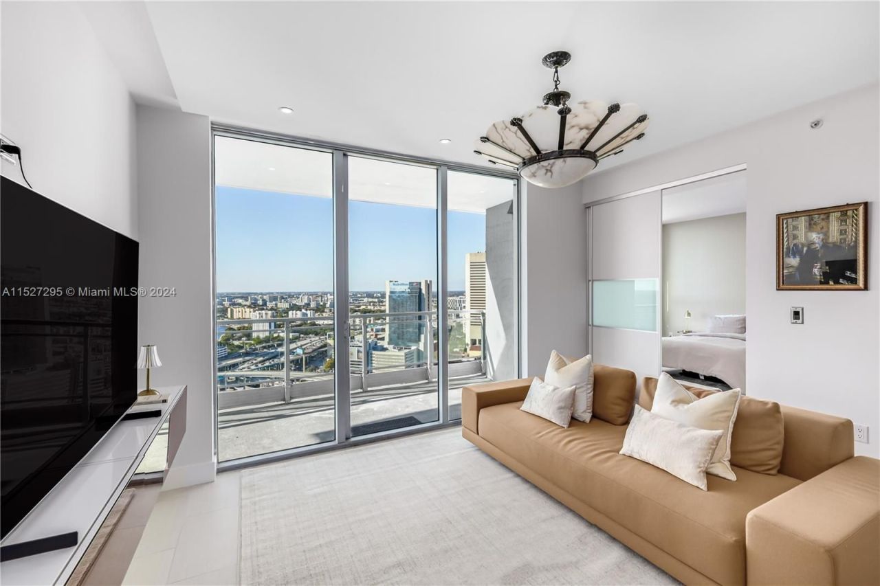 Квартира в Майами, США, 1 000 м² - фото 3