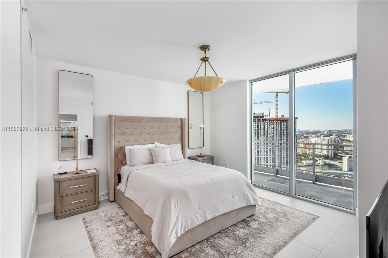 Квартира в Майами, США, 1 000 м² - фото 6